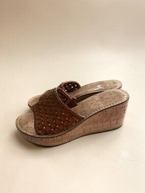 HOUSE OF HARLOW Tan Platform Wedges Sandals Size 9
